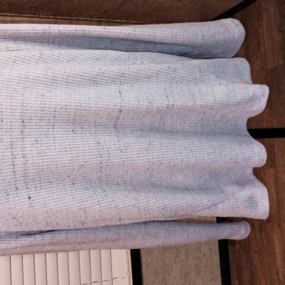 EUC Women's GILLI Long sleeve top - Picture 8 of 15